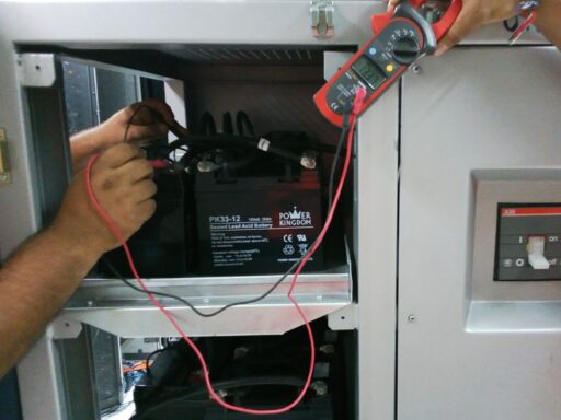 Mantenimiento Preventivo y Correctivo de UPS - Imagen 3